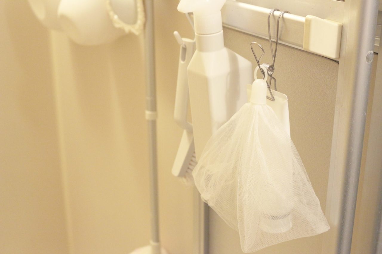 浴室収納のコツは シャンプーラックを使わない お風呂掃除が快適に ぎゅってweb