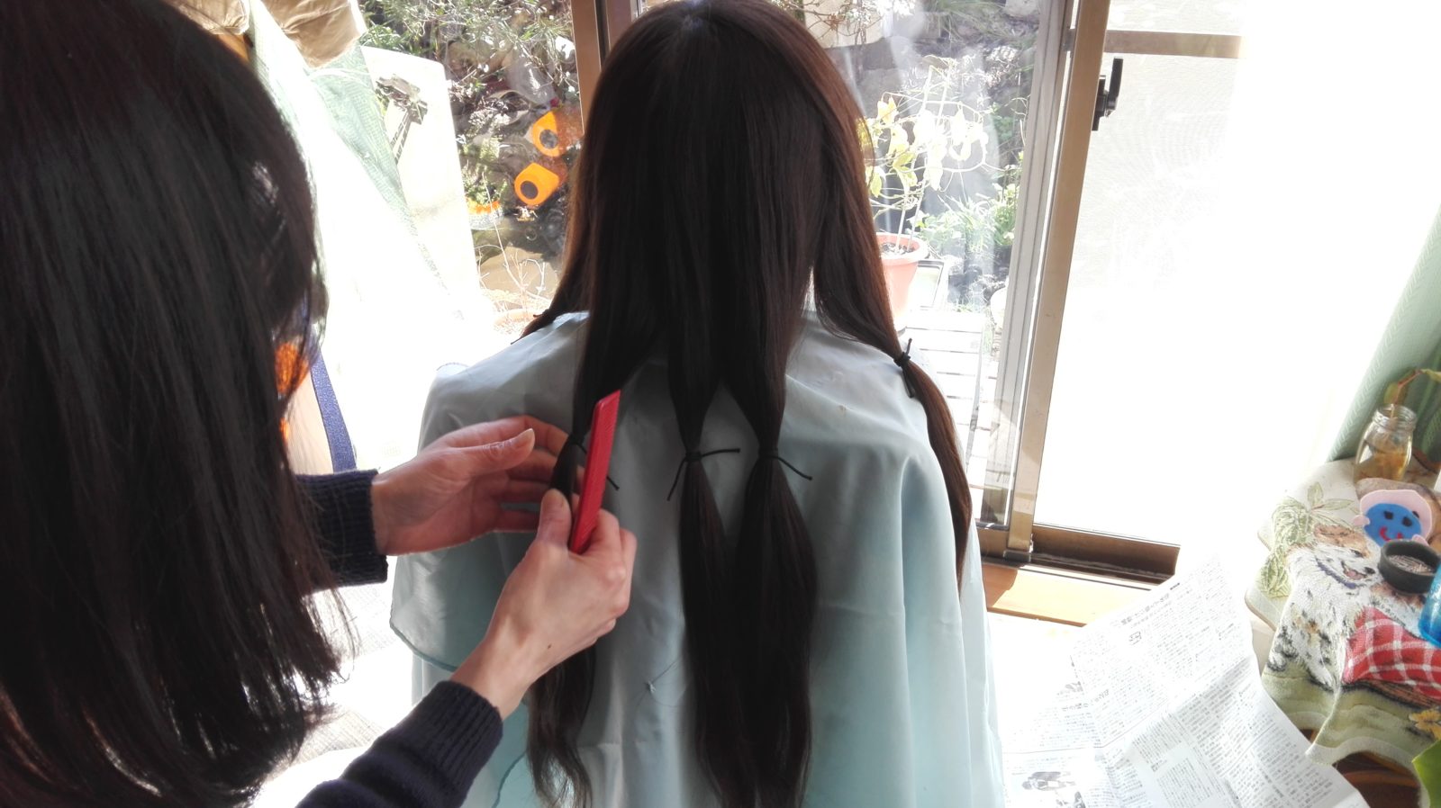 ヘアドネーション 髪の寄付 を自宅で体験 髪を切った娘が得たもの ぎゅってweb