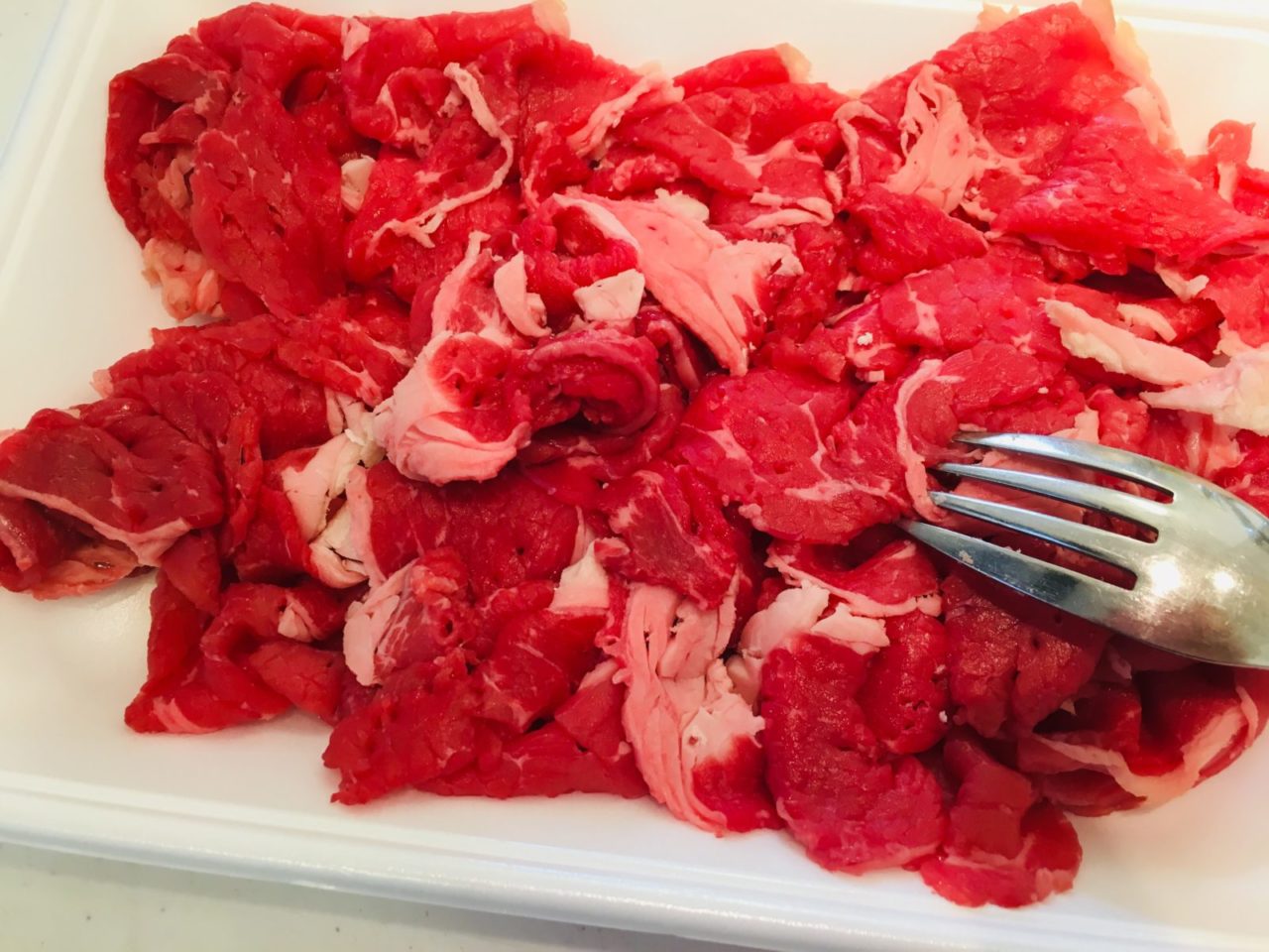 安い牛肉が劇的に柔らかくなる方法 予算1000円のすき焼き術 ぎゅってweb