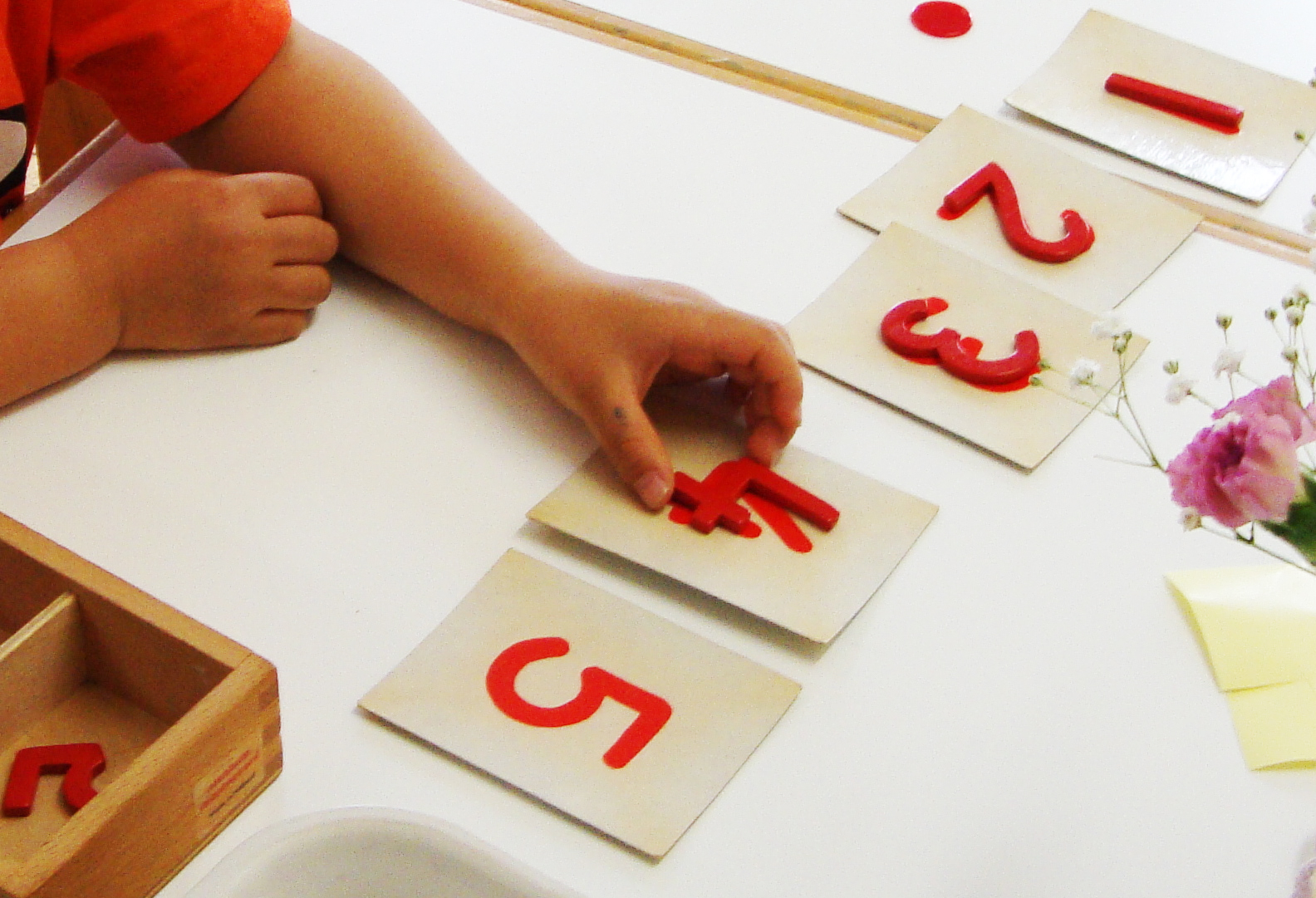 3歳からのモンテッソーリ流・数遊び！数字に興味を持ったらやってみて | ぎゅってWeb