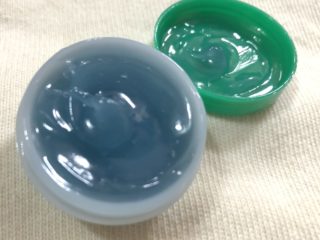 皮膚科で処方された青いリップクリーム⁉︎子供の酷い口唇乾燥トラブル