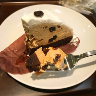 【スタバ】話題の珈琲ゼリーケーキがウマい！甘さとほろ苦さのバランスが絶妙