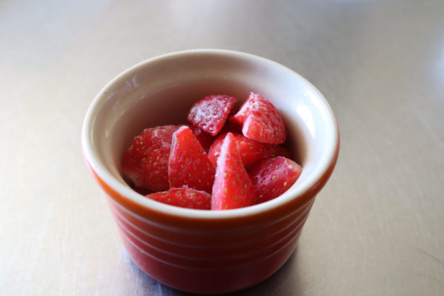 食べ過ぎを防ぐ 大好きな果物を冷凍しておやつ代わりに 節約にも ぎゅってweb