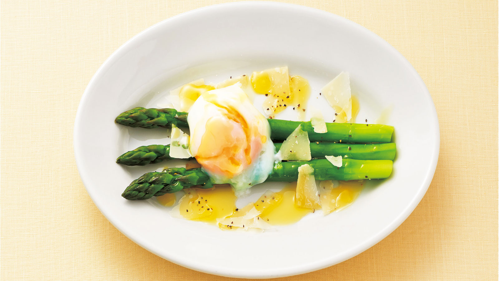 Rizap公式レシピ 卵を使った副菜 アスパラのポーチドエッグサラダ ぎゅってweb リビングくらしナビ