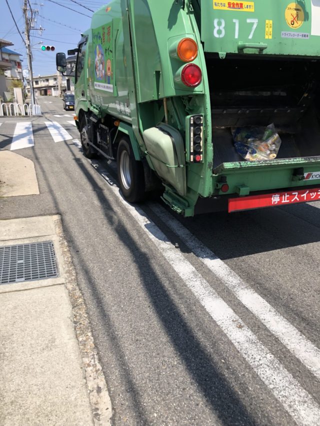 働く車 ゴミ収集車のファンになった子ども達への神対応 ぎゅってweb