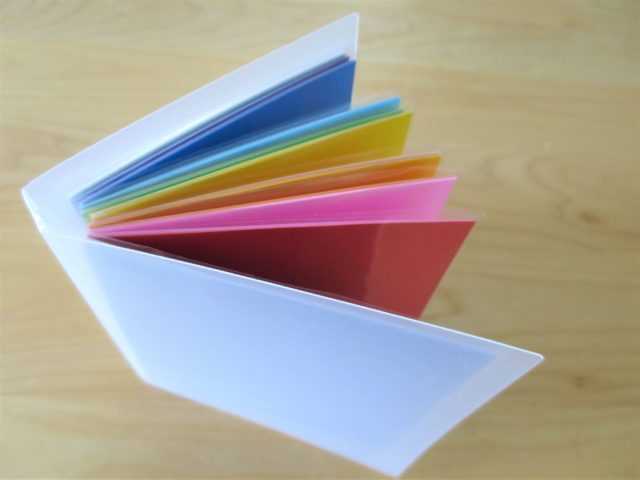 取り出しやすい折り紙収納を叶える100均商品 欲しい色がすぐに探せる ぎゅってweb