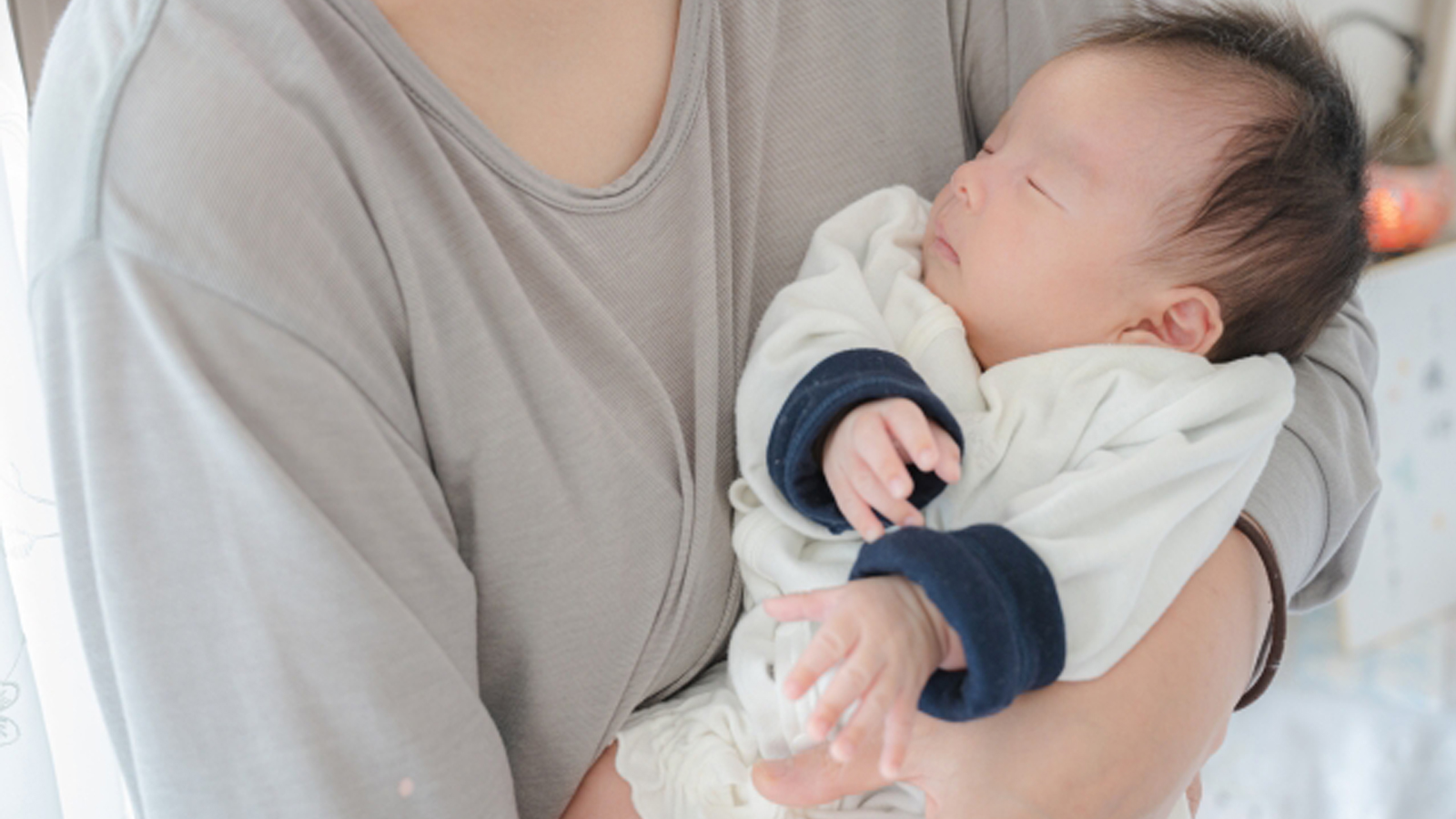 ママも赤ちゃんも落ち着いて授乳できるおすすめ授乳ケープ。おしゃれで機能的なものも ぎゅってWeb