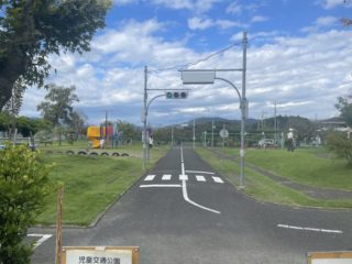 無料で楽しめる！子どもが楽しく交通ルールを学べる「交通公園」って？